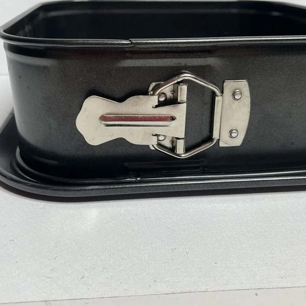 Wolfgang Puck WP Bistro Signature Collection Springform Release Square Pan 9x9”